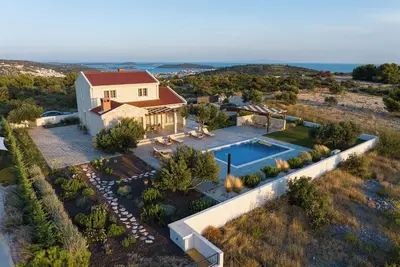 Image de Villa Horizon-charming 3-bedroom villa with heated pool near Rogoznica