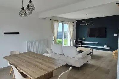 Image de Maison moderne entre terre et mer