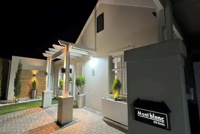 Image de Montblanc 3 Bed 3 Bath House in 24/7 secure Estate