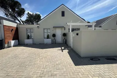 Image de Avalon - 4 Bed 4 Bath House in 24/7 secure Estate