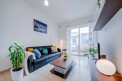 Image de 2br Central St Julians Gem, Steps from Paceville