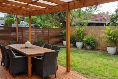 Image de Barnard Beach House Family home welcoming dogs. Walking distance to the beach.