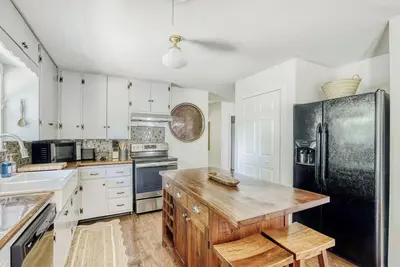 Image de Charming Georgetown Stay | Walk to Square