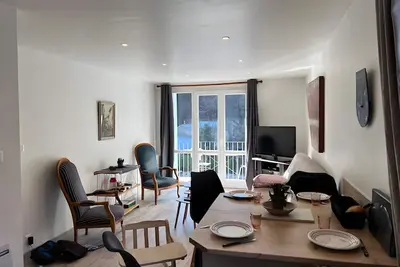 Image de Appartement « Gîte L'ors, Calme, Dépaysement » avec Vue Montagne, Jardin Commun et Wi-Fi