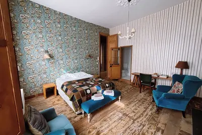 Image de La Petite Foret | 1-Bedroom Suite by the Burg - Additional Rooms Available for Groups at La Maison Zenasni