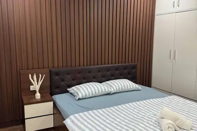 Image de Spacious accommodation located near the city center.