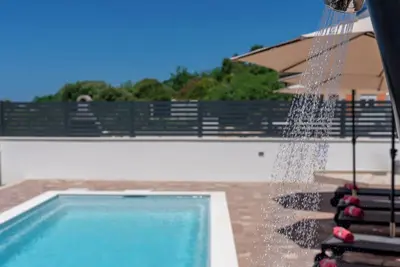 Image de Agréable appartement pour 4 personnes avec piscine, Wifi, climatisation, Tv et terrasse