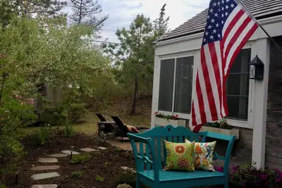 Image de Historic 3-Bedroom Scheffer Cottage One Block to Private Ocean Beach!