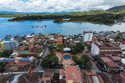 Image de Apartamento con Jacuzzi Parque Guatape Antioquia