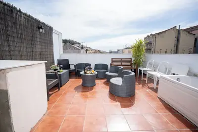 Image de Spacious 3br Apartment | Sunny Terrace | Heart of Lisbon