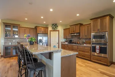 Image de Beautiful Farm House with Hot Tub, Game Room and More!