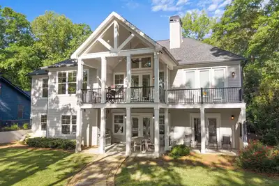 Image de Ultimate Vacation| Dock| Fire Pit|Kayaks|Game Room