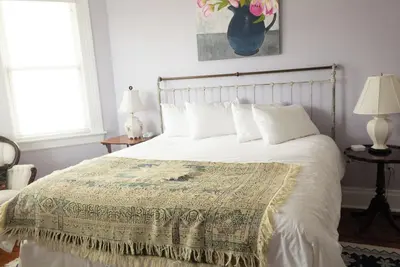 Image de Two spacious bedrooms in a lovely Victorian house in Lexington, Va with Ac