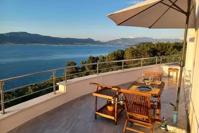 Image de Blissful apartment by the sea with panoramic view