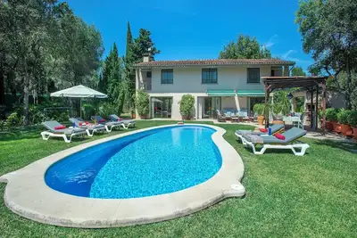 Image de Lovingly Maintained Country House, A/C, Private Pool, Landscaped Gardens - 4km from Pollenca!