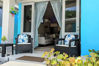 Image de Tropical Getaway just steps from Buye Beach w/pool. Pet Friendly!