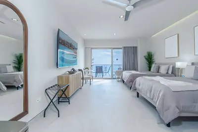 Image de One 1407c: Oceanfront Destination for Luxury and Beauty