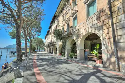 Image de Historic Palazzo Gritti - Lugano Lakefront stay - Lavanda, Morcote, Switzerland