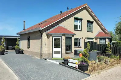 Image de Amazing home in Stavenisse with swimming pool