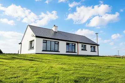 Image de Cottage luxueux, 3 chambres, 2 sdb, au calme, vue océan, Cliffs of Moher & Aran.