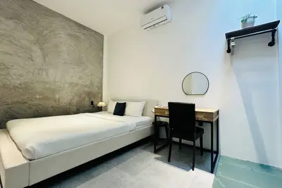 Image de Entire modern convenient 2br Gem at Saigon's heart, walking to attractions