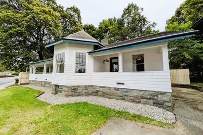 Image de Walk to Beach & Dining. 3br City House