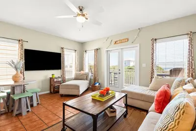 Image de 30a 4br Seabreeze Home w Pool & Beach Access - Sleeps 16