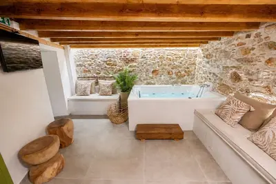 Image de Casa Di Nonno-Jacuzzi Mountain View Stay in Lesvos