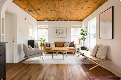 Image de Bouldin Oasis with Adu: 2 King Suites + 2 Offices - Walkable to SoCo!