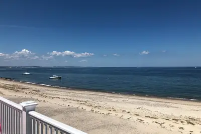 Image de The Beach House on Cape Cod Bay