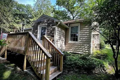 Image de Cozy Pocono Retreat w/ hot tub