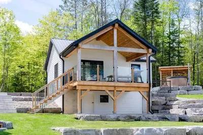 Image de Boreal Retreat, Algonquin Woods