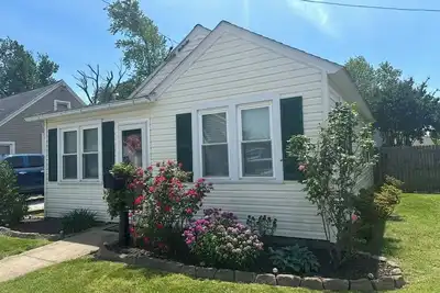 Image de Memorial Day & Eagleman & Ironman Cozy 2br Home near water+Fenced in back yard