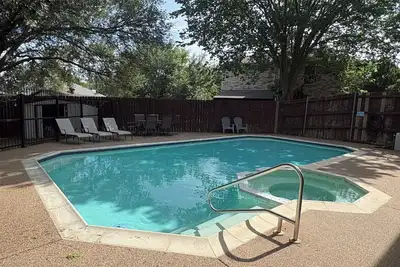 Image de Spacious 6br Pool Home Sleeps 15 - Near At&T Stadium