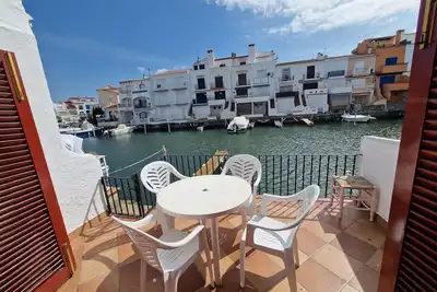 Image de Villa Emporion Canals