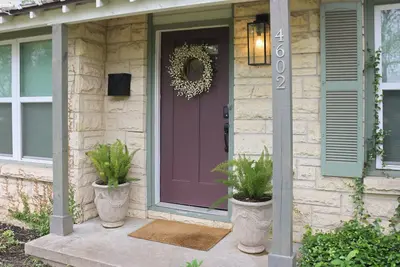 Image de Real Home Near Ut & Downtown - 3 Bed 2 Bath, Big Yard, Great Design
