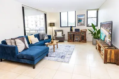 Image de Bright & Spacious 2 Bdr w/ Pool Parking Balcony Ac