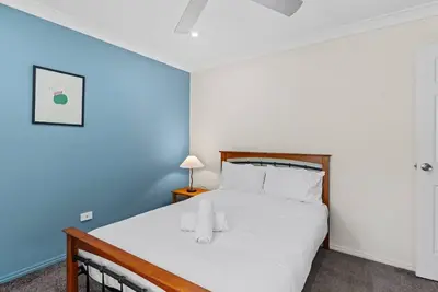 Image de Cozy & Spacious 2-Bedroom Retreat