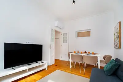 Image de Family-Friendly Apt in Prime Areeiro Location