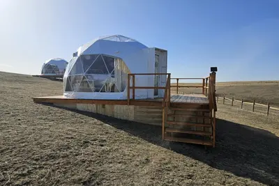 Image de Tranquil Dome on the Calm Prairies of Alberta, Canada, near Medicine Hat and Redcliff