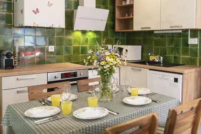 Image de Welcs Apartment 350 Emp in the city center