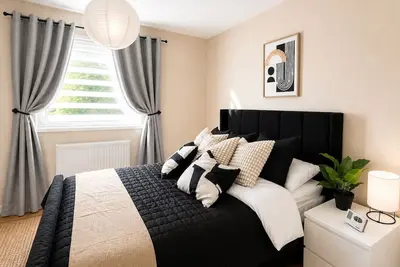 Image de Stylish House • Sleeps 5 • Free Parking • FastWifi