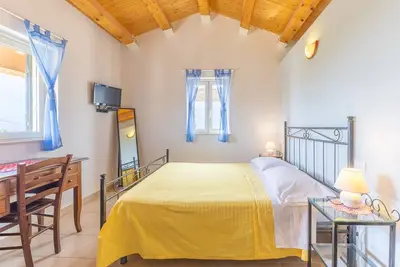 Image de Appartement 'Alla Corte Di Nonna Maria' avec vue mer et climatisation