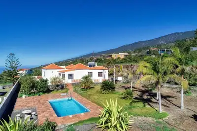Image de Villa Sol – Villa de vacances avec piscine et vue mer à Tijarafe, La Palma