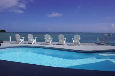 Image de Marathon Oceanfront 4br, 3. 5ba Private Pool 60’ Boat Dock