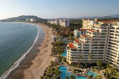 Image de Beach front Apartment in Bvg Residencial, Best Beach front Condo in Ixtapa