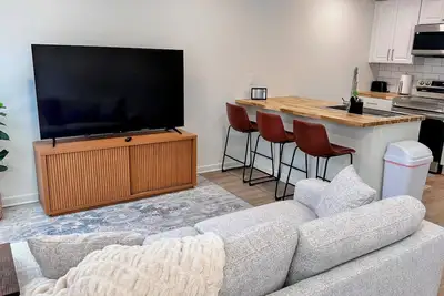 Image de Patchwork Paradise A - New 2br Home - 5 Minute walk to Missouri Star