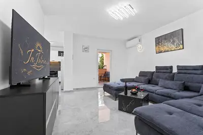 Image de Stylish New 2-Bedroom InIstria Apartment in Medulin • Free Parking • Near Beach