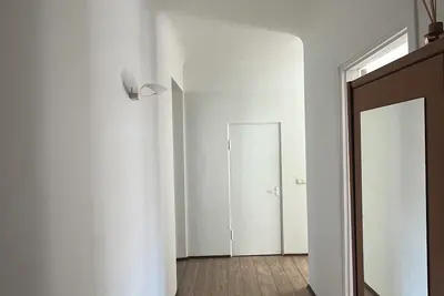 Image de Beautiful high ceiling apartment in the center of Vilnius!