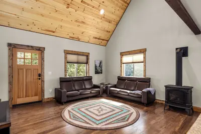 Image de Eagles Nest at Experience Montana Cabins